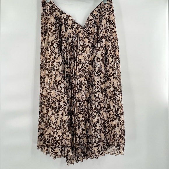 Lane Bryant leopard print pleated skirt size 18/20 - Picture 4 of 8